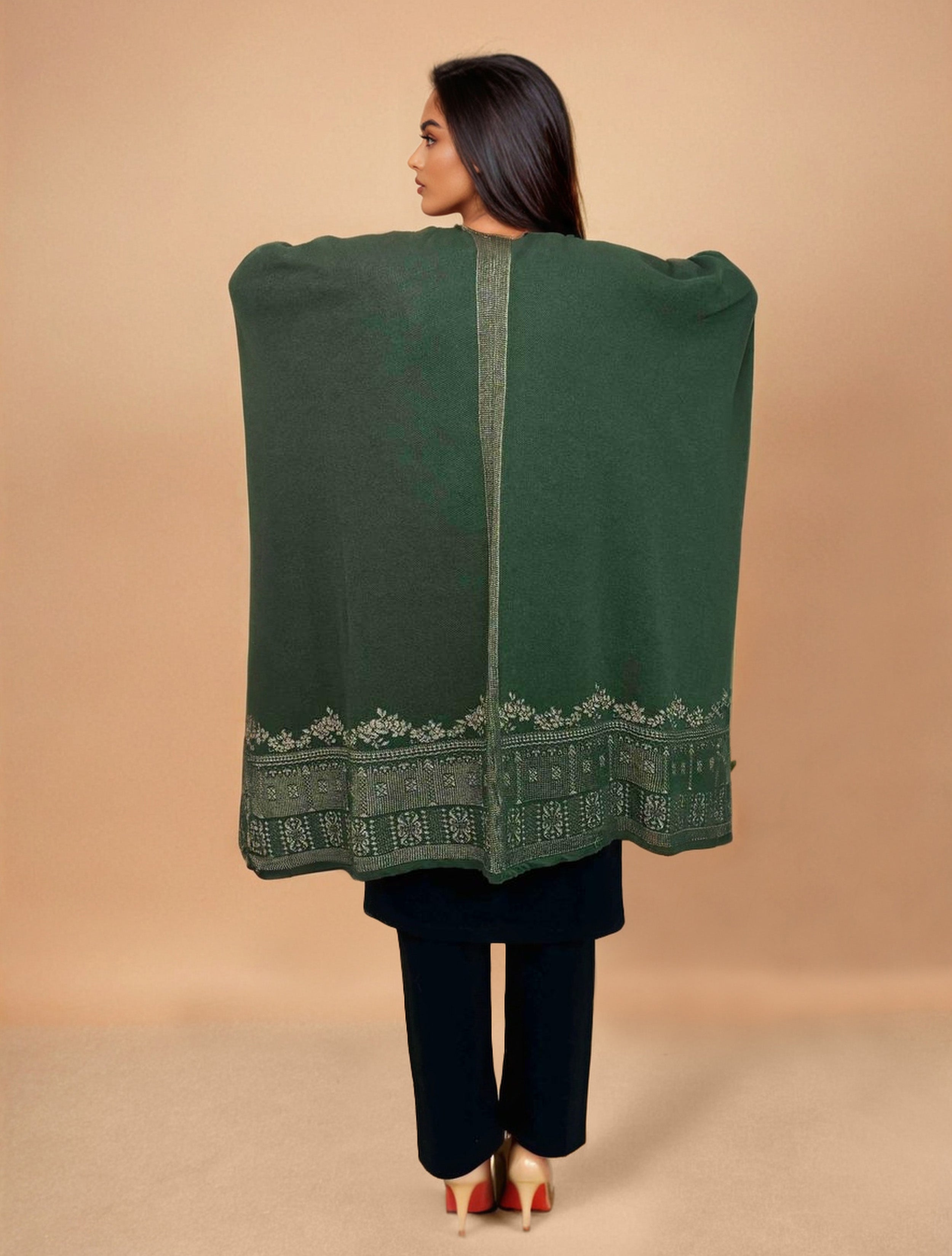 trueBrowns Green Woollen Kaftan Cape | Grocsy