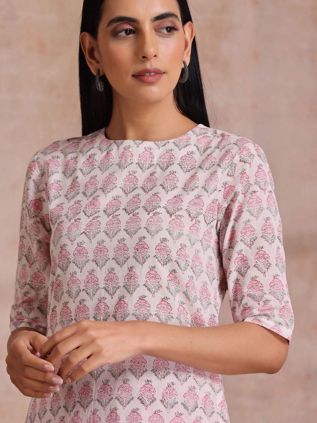 trueBrowns Pink Green Floral On White Block Print Cotton Slit Kurta Pant Set | Relove | Grocsy