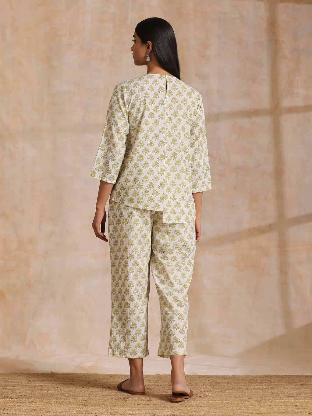 trueBrowns Green Buta On Off-White Block Print Cotton Co-Ord Set | Grocsy