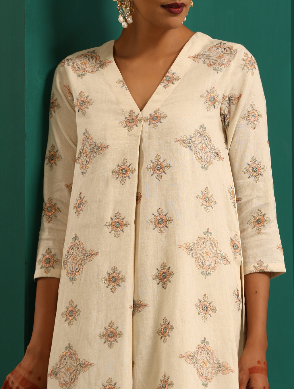 trueBrowns Ivory Peach Cotton Front Pleat Kurta Pant Set | Grocsy