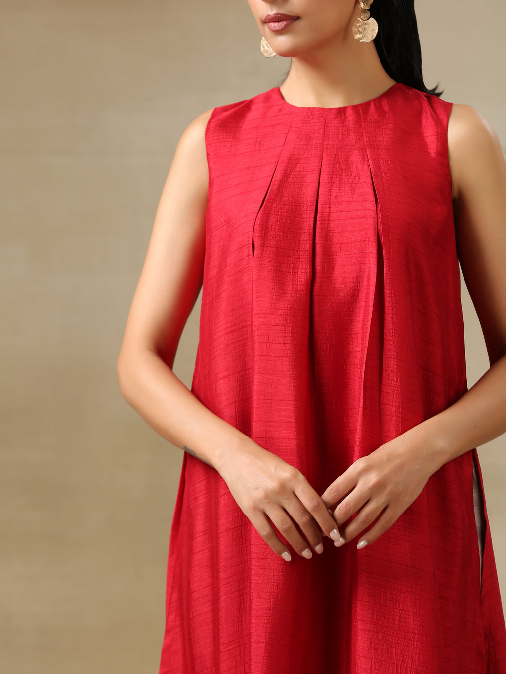 trueBrowns Maroon Textured Silk Sleeveless Kurta Pant Set | Grocsy
