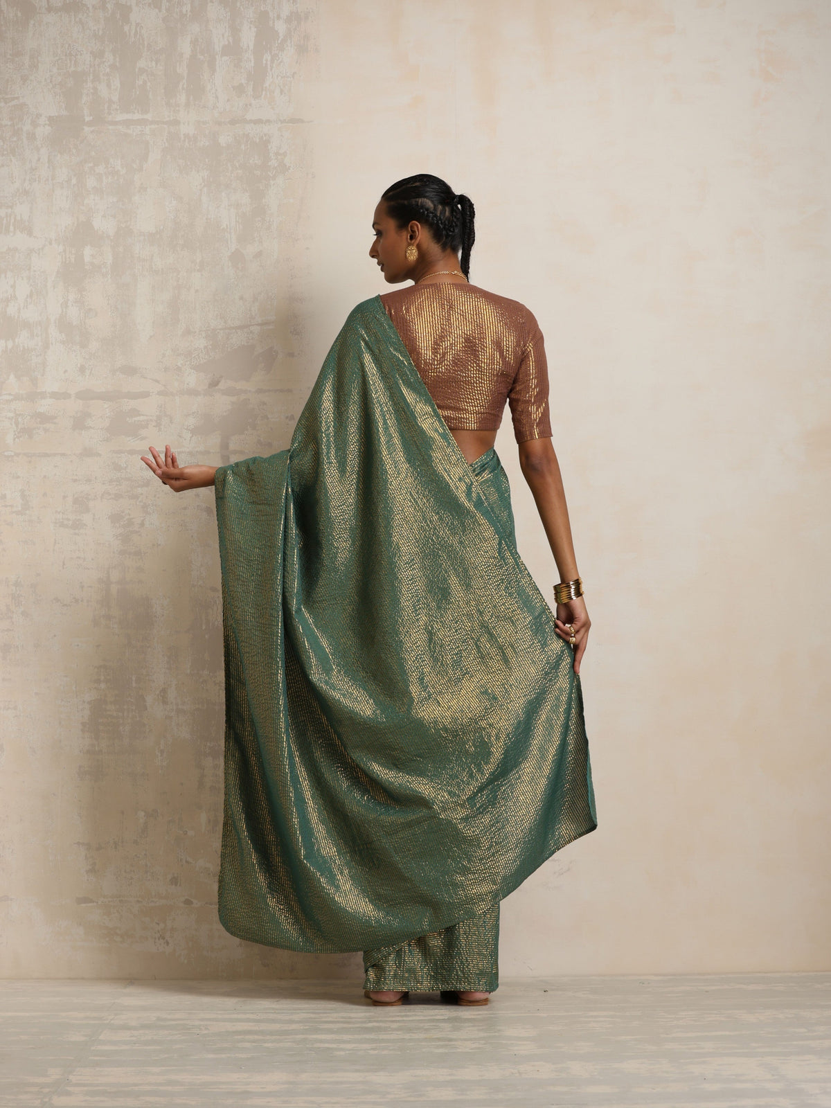 trueBrowns Dark Green Gold Lurex Ready To Wear Saree | Grocsy