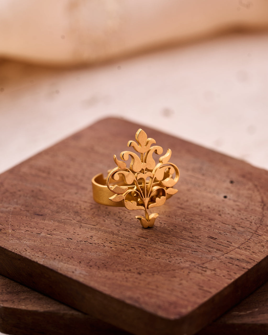 trueBrowns Gold-Polished Small Leaf Ring | Grocsy