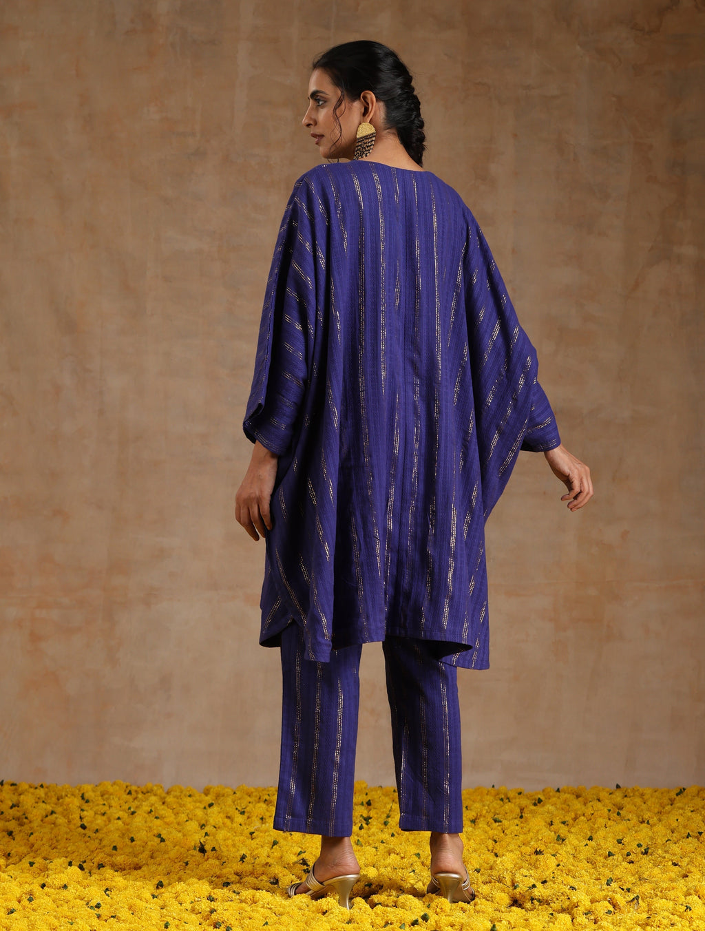 trueBrowns Spectrum Blue Gold Cotton Oversized Round Co-Ord Set | Grocsy
