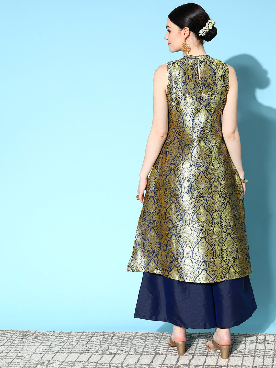 InWeave Women's Blue Banarasi Halter Kurta Set | Grocsy