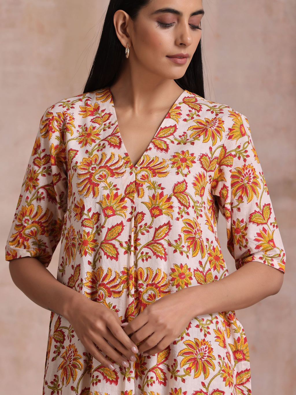 trueBrowns Red Overall Floral On White Cotton Block Print Kurta Pant Set | Grocsy