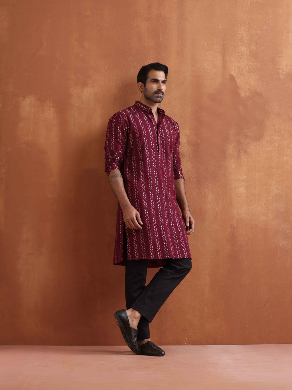 trueBrowns Men's Dark Purple Cotton Dobby Kurta | Grocsy