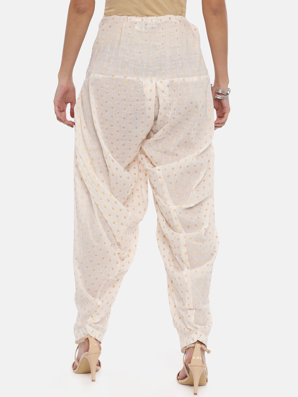 Souchii White Woven Design Patiala | Grocsy