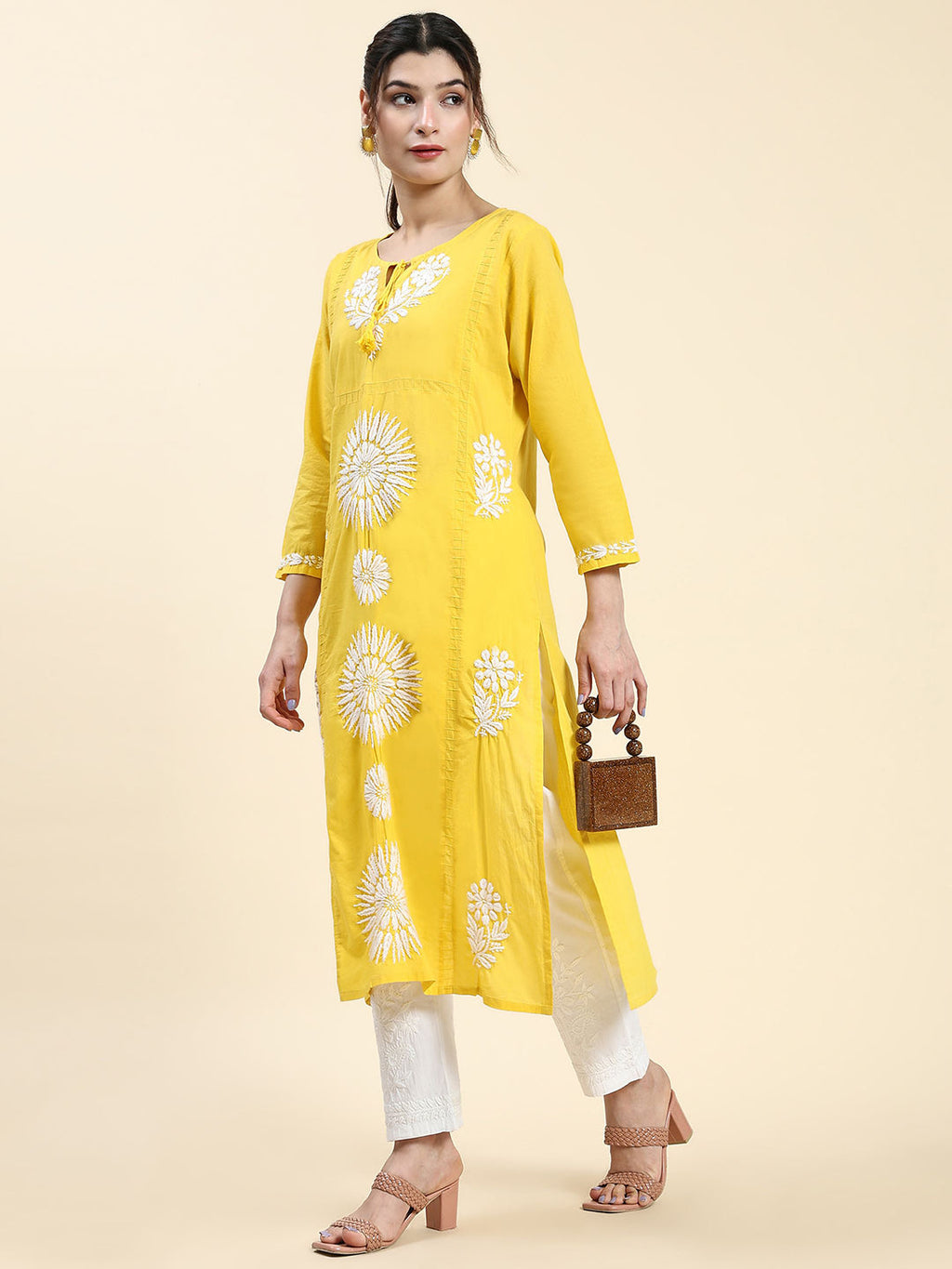 HOUSE OF KARI Embroidered Chikankari Pure Cotton Chikankari Kurta | Grocsy
