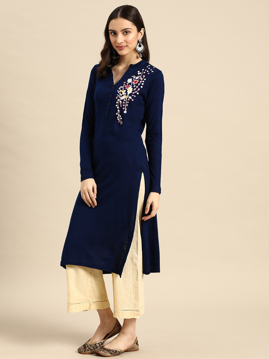 Sangria Women Navy Blue & White Floral Acrylic Straight Winter Kurta | Grocsy
