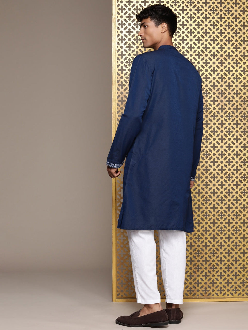 House of Pataudi Men Jashn Embroidered Mirror Work Kurta | Grocsy