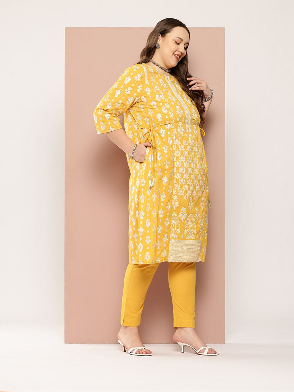 Sztori Plus-Size Gotta Patti Ethnic Motif Print Pure Cotton Kurta with Trousers & Dupatta | Grocsy