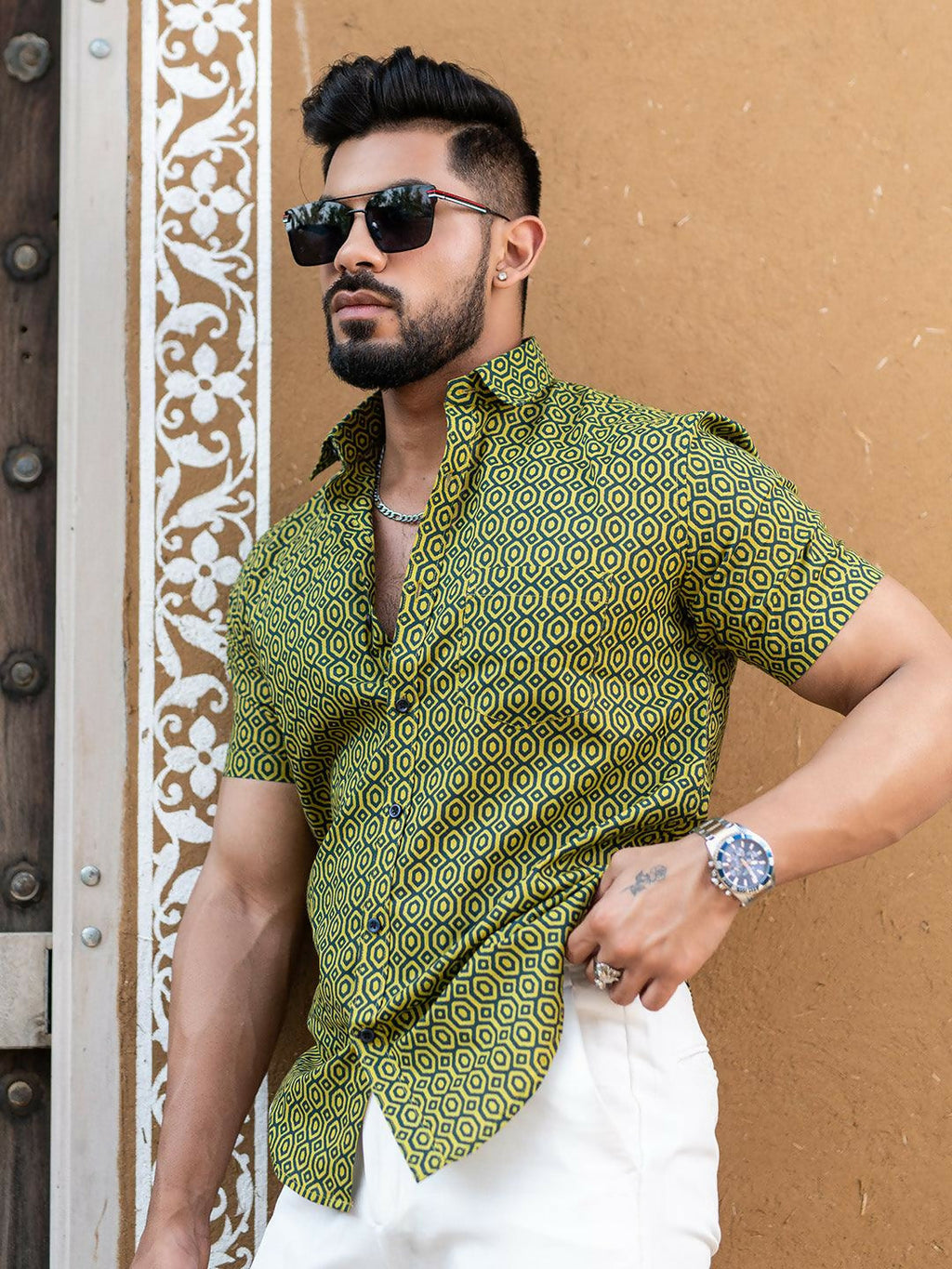 Miravan Men's Green Geomatric Printed Half Sleeve Slim Fit shirt | Grocsy