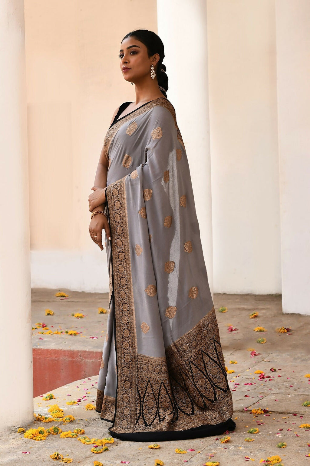 Joban Fashion Grey Crepe Chiffon Pure Handloom Banarasi Silk Saree | Grocsy