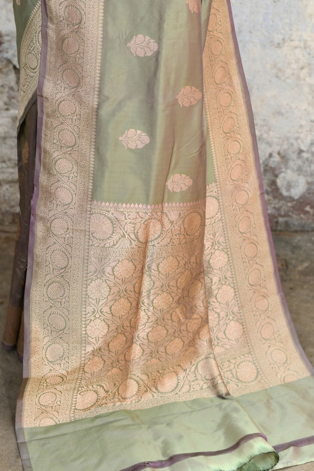 Joban Fashion Pea Green Pure Katan Pure Handloom Banarasi Silk Saree | Grocsy