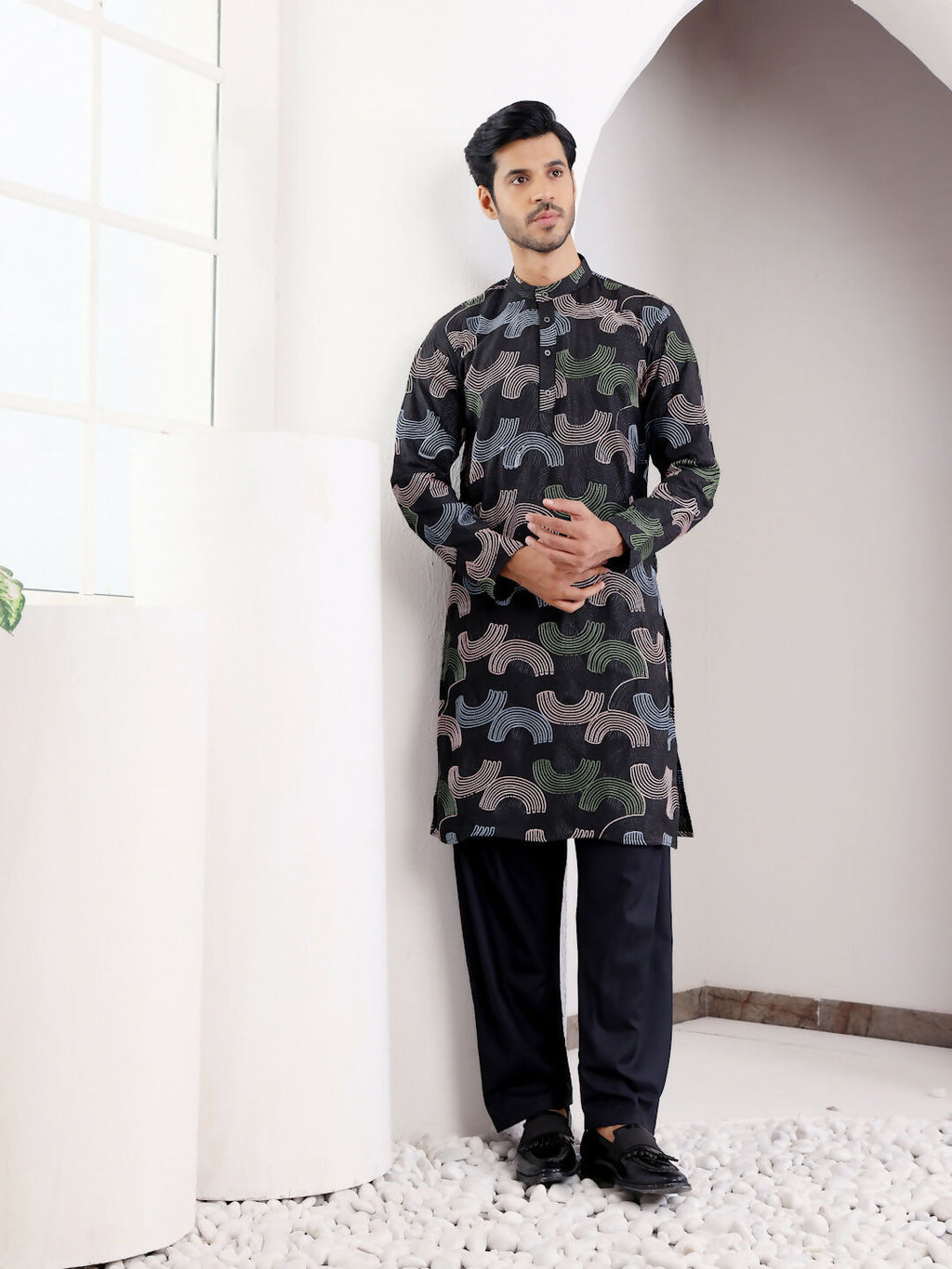 Black Linen Designer Embroidery Work Men's Rajwadi Kurta Set - Mahotsav | Grocsy