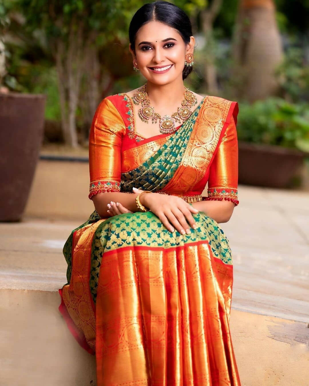 DEIANA'S Beautiful Designer Golden zari Soft Lichi Silk Saree - Green | Grocsy