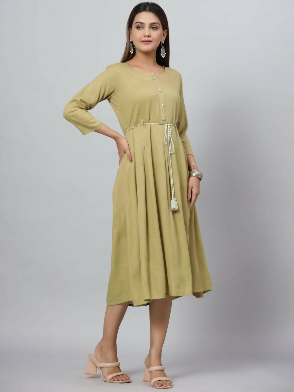 Juniper Women's Green Rayon Slub Solid Dress | Grocsy