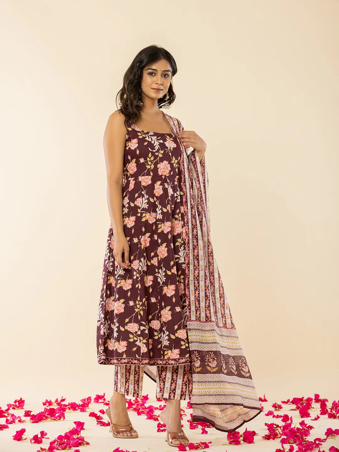 Yufta Brown Sleeveless Cotton Kurta With Dupatta Set | Grocsy