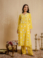 HOUSE OF KARI Floral Embroidered Chikankari Kurta | Grocsy
