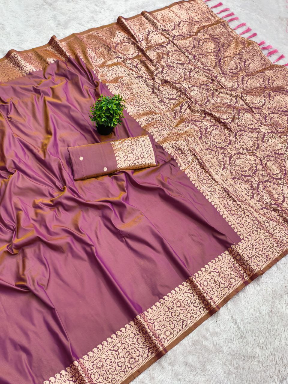 Mameraa Sarees Lavender Soft Banarasi Silk Fabric Saree With Natural Zari Weaving In Gala Border-Lavender | Grocsy