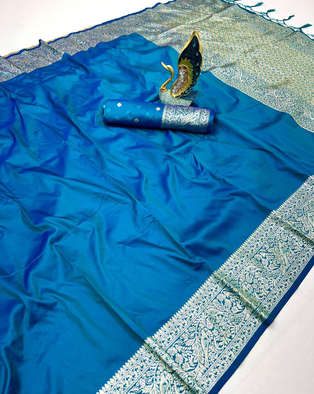 Mameraa Sarees Teal Soft Banarasi Silk Fabric Saree With Natural Zari Weaving In Gala Border-Teal | Grocsy