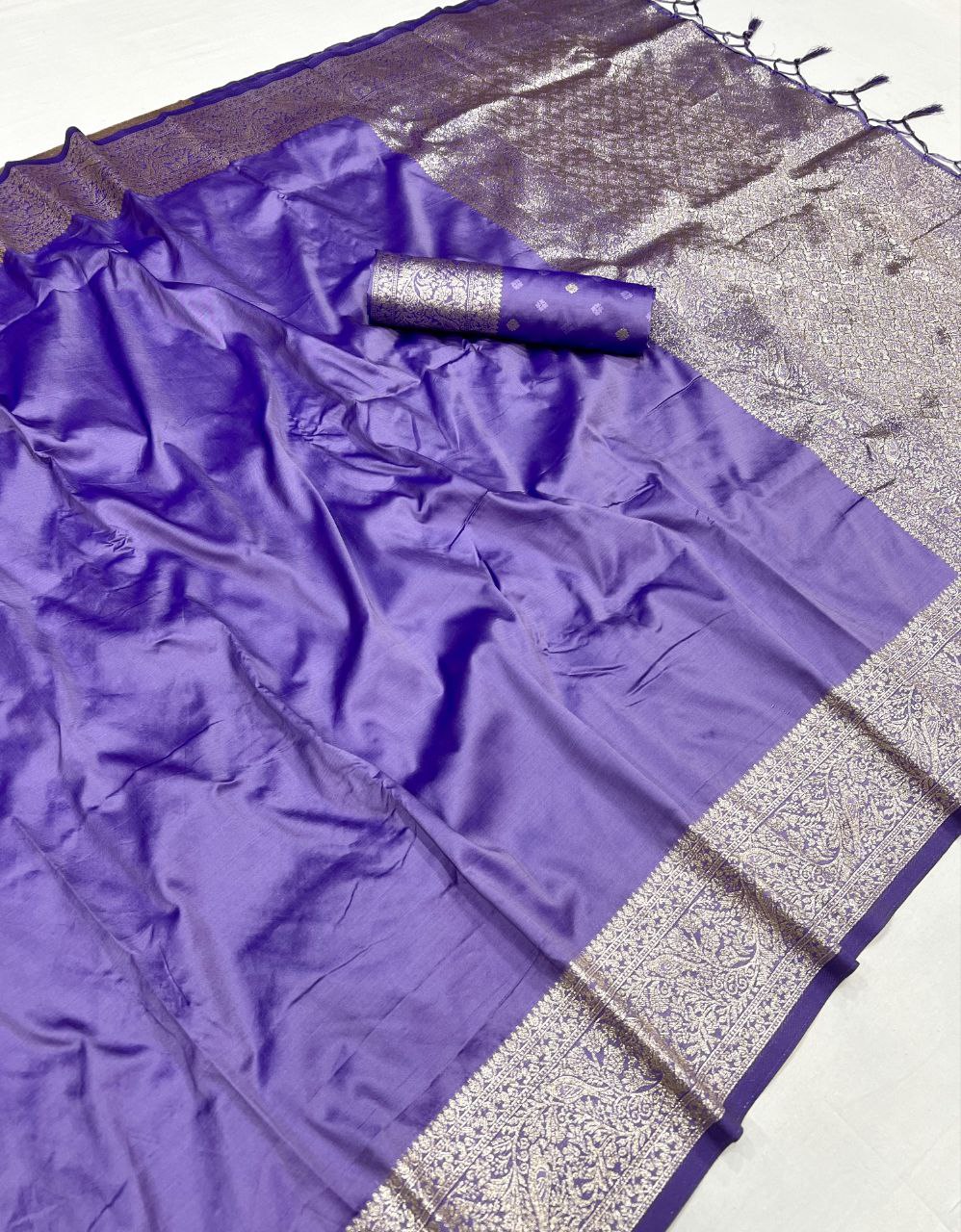 Mameraa Sarees Lavender Soft Banarasi Silk Fabric Saree With Natural Zari Weaving In Gala Border-Lavender | Grocsy