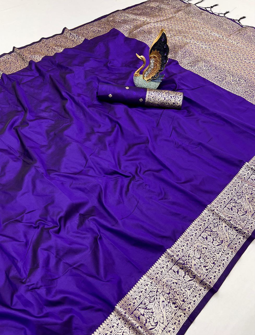 Mameraa Sarees Violet Soft Banarasi Silk Fabric Saree With Natural Zari Weaving In Gala Border-Violet | Grocsy
