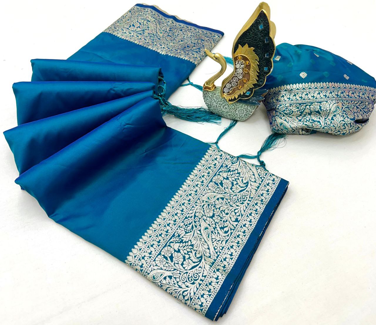 Mameraa Sarees Teal Soft Banarasi Silk Fabric Saree With Natural Zari Weaving In Gala Border-Teal | Grocsy