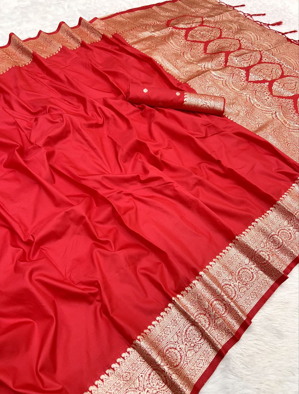 Mameraa Sarees Red Soft Banarasi Silk Fabric Saree With Natural Zari Weaving In Gala Border-Red | Grocsy