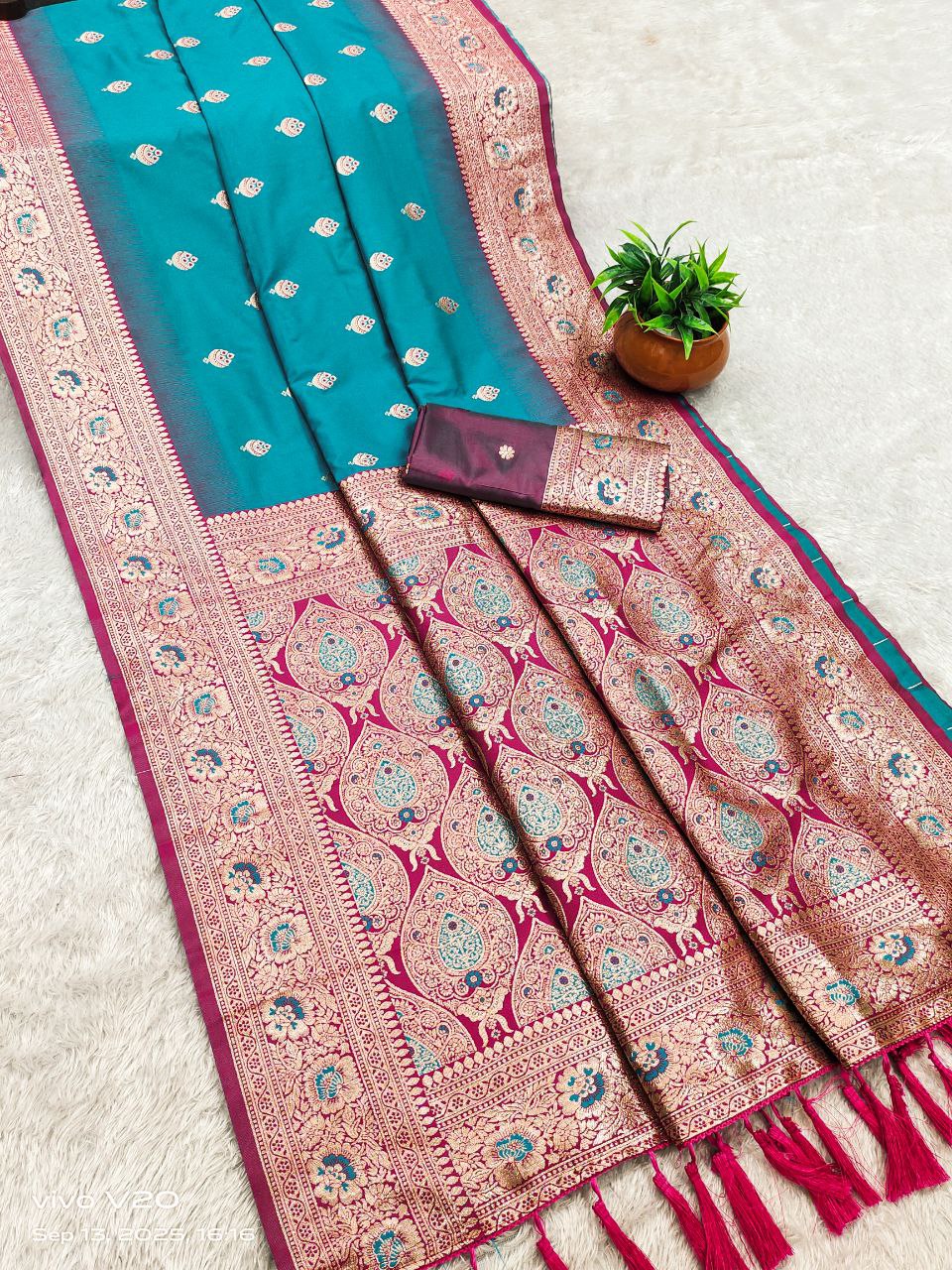 Mameraa Sarees Sea Green Soft Banarasi Silk Saree With Zari Weaving Meenakari Design-Sea_Green | Grocsy