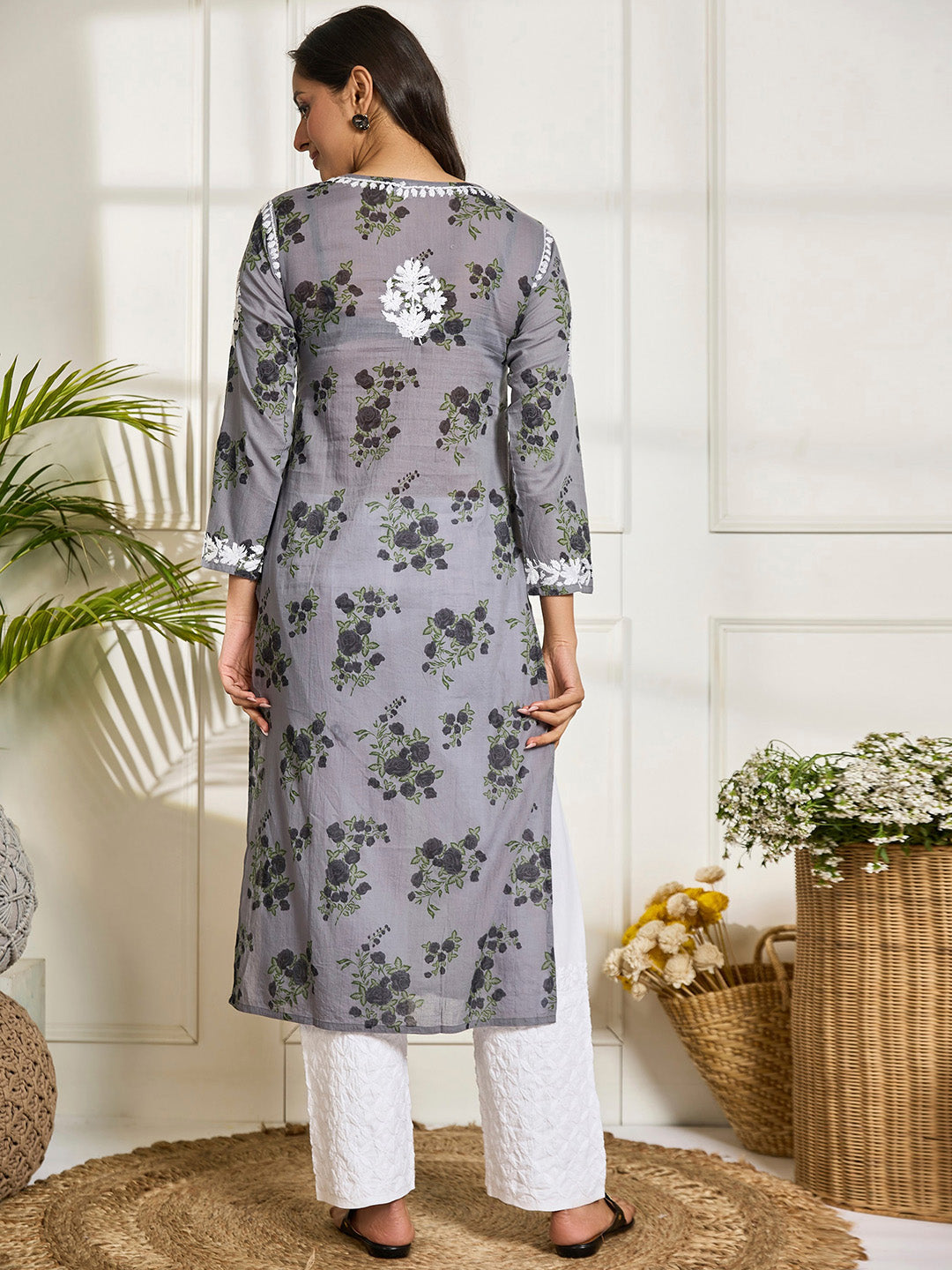 HOUSE OF KARI Floral Embroidered Chikankari Cotton Straight Kurta | Grocsy