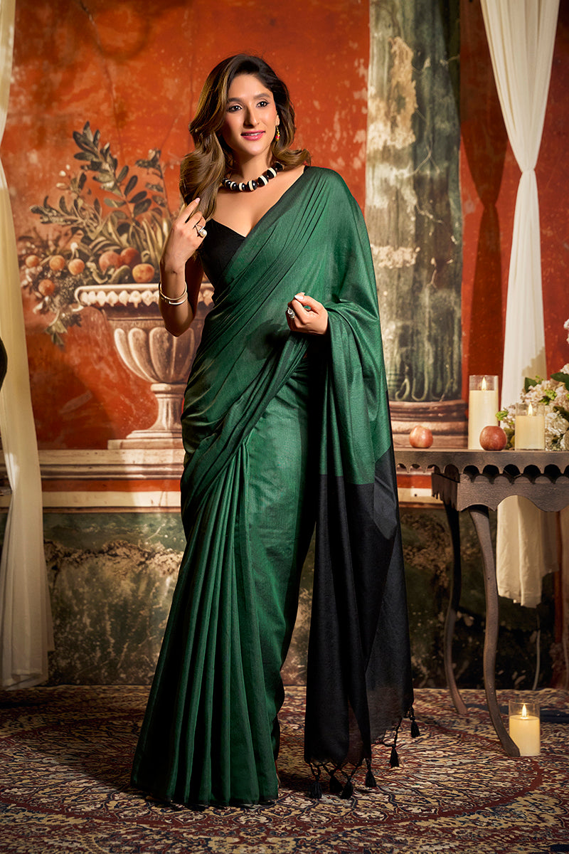 Monjolika Fashion Dark Green Cotton Blend Saree with Contrast Pallu & Unstiched Blouse Piece | Grocsy