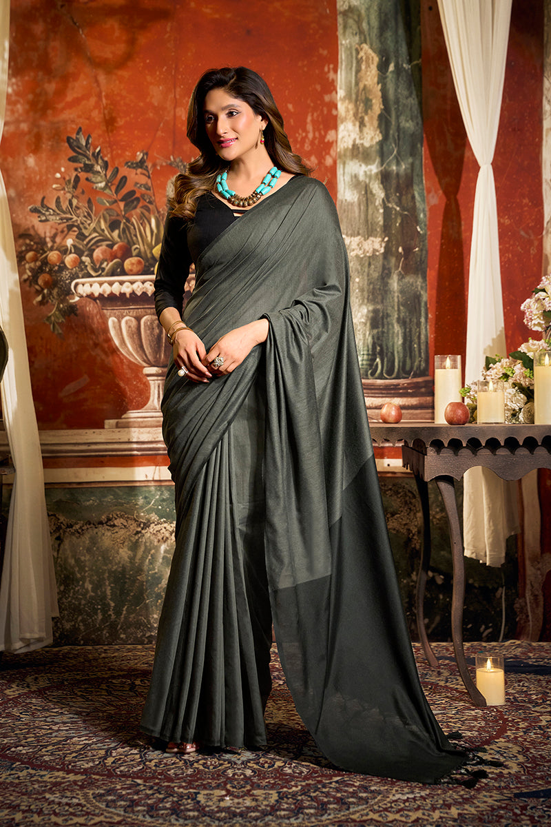 Monjolika Fashion Grey Cotton Blend Saree with Contrast Pallu & Unstiched Blouse Piece | Grocsy