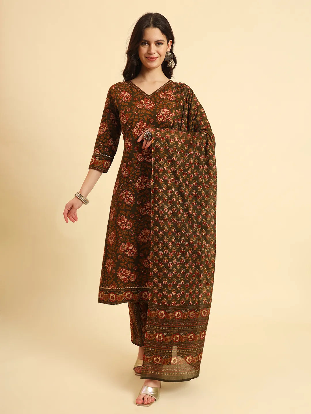 Yufta Green Pure Cotton Floral Sequins Work Kurta Set With Dupatta | Grocsy