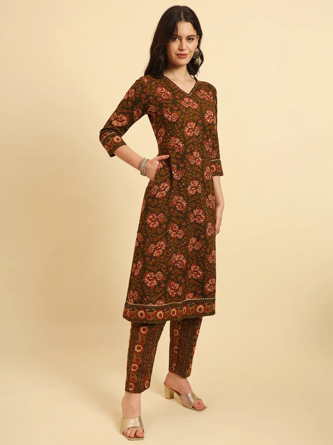 Yufta Green Pure Cotton Floral Sequins Work Kurta Set With Dupatta | Grocsy