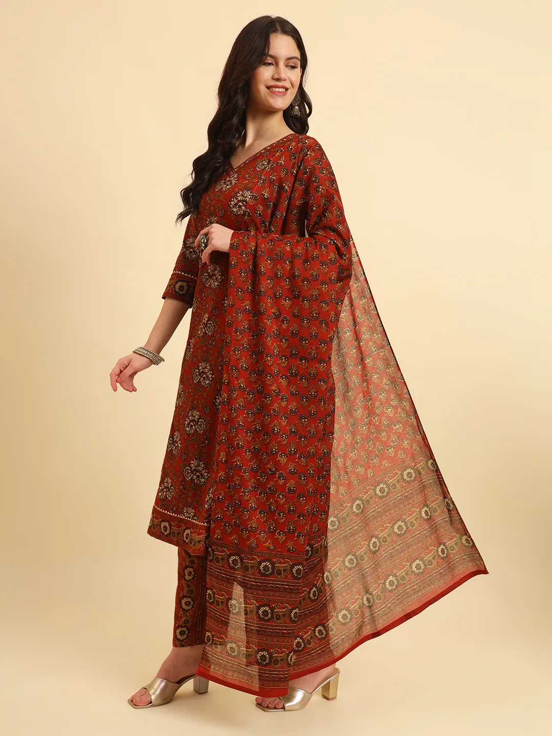 Yufta Red Pure Cotton Floral Sequins Work Kurta Set With Dupatta | Grocsy