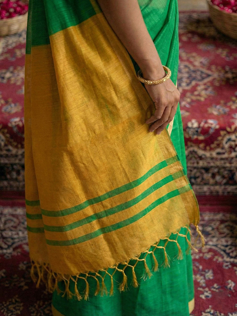 Monjolika Fashion Green Cotton Silk Blend Saree with Contrasting Border | Grocsy