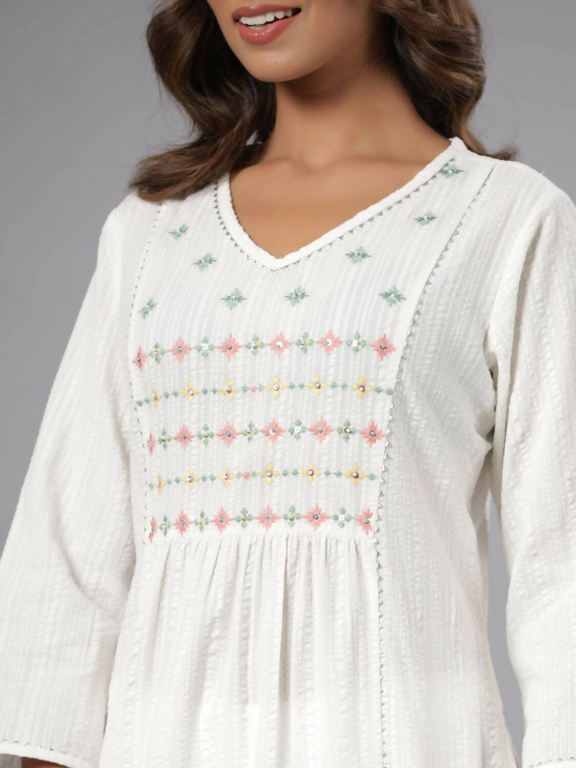 Juniper Women White Seer Sucker Embroidered High Slit Kurta | Grocsy