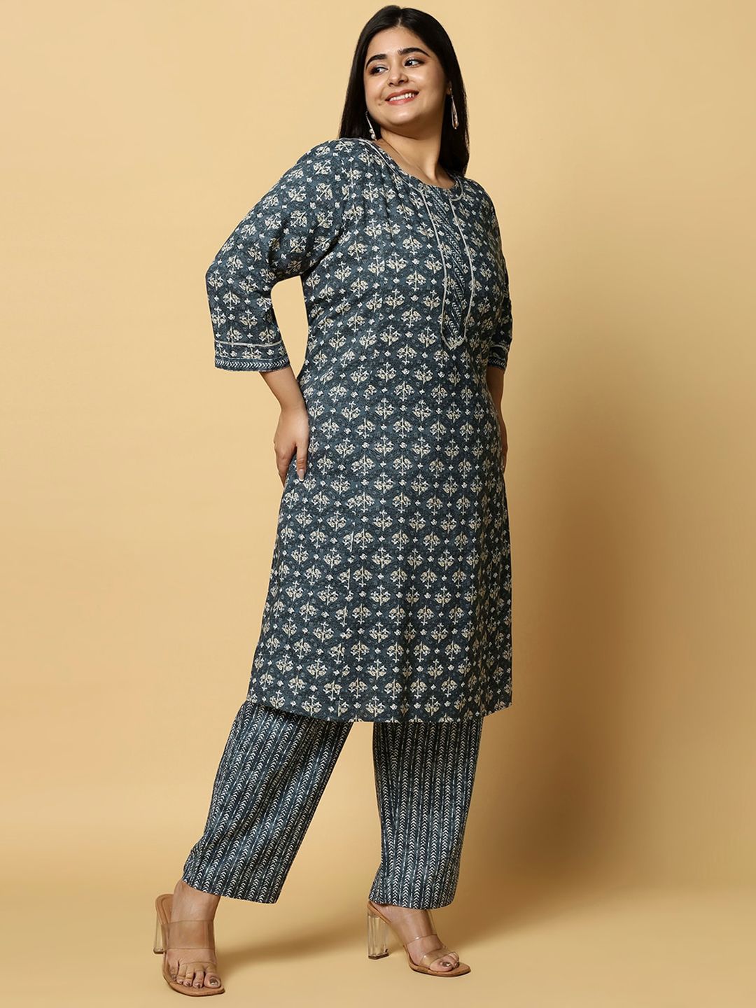 Sztori Plus Size Floral Printed Pure Cotton Straight Kurta With Trouser | Grocsy