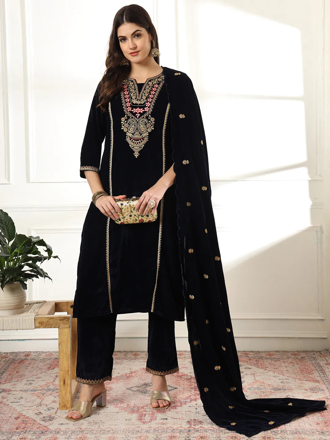Yufta Velvet Black Kurta Dupatta Set With Embroidery | Grocsy