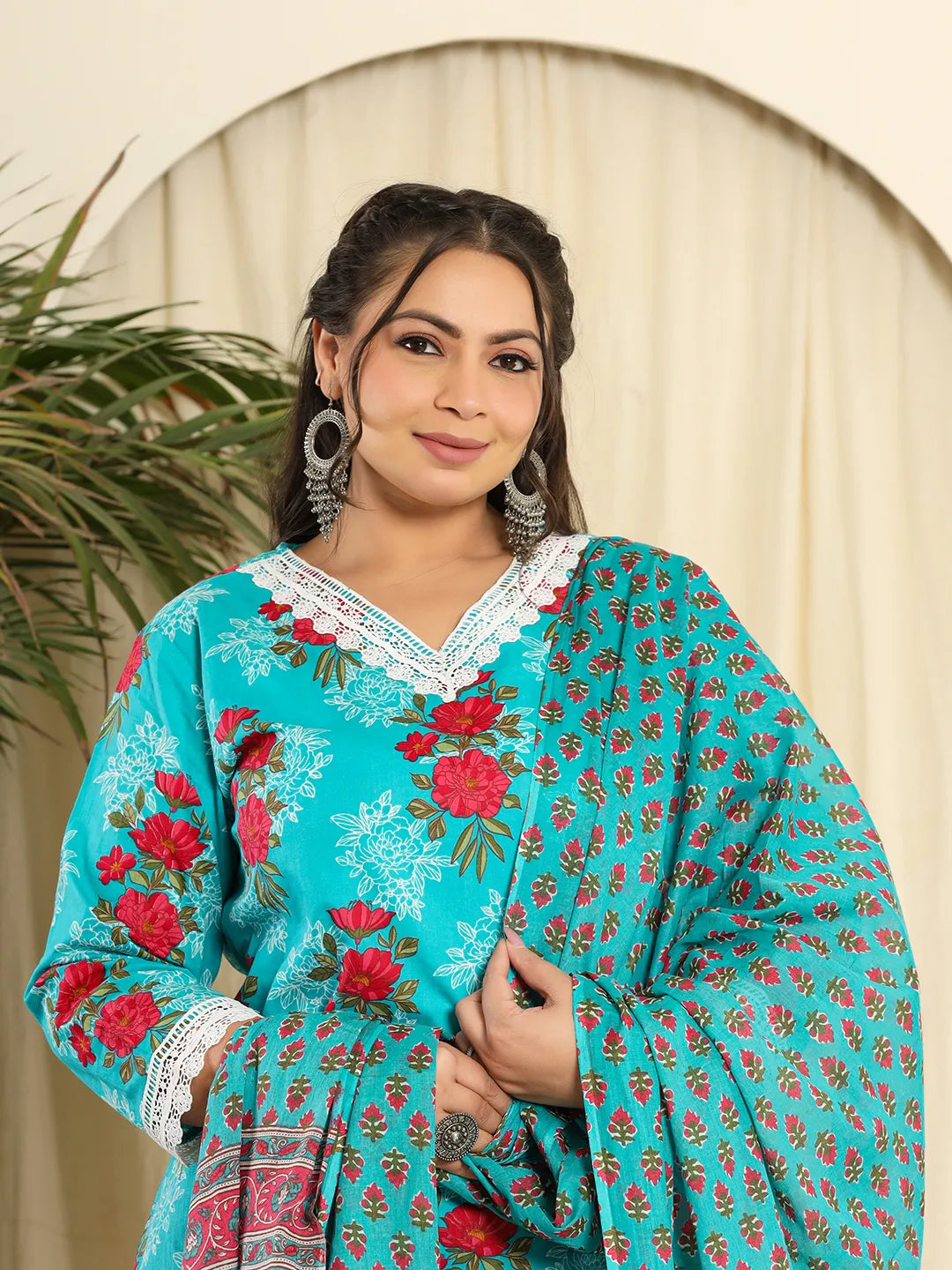 Yufta Pure Cotton Blue Kurta Dupatta Pant Set With Handwork | Grocsy