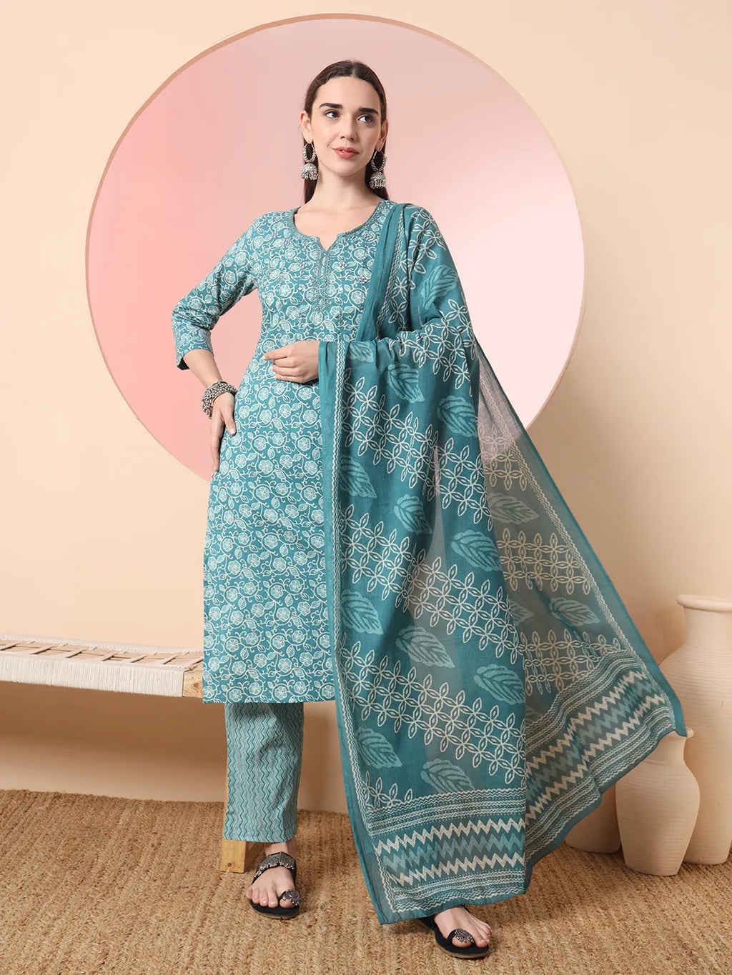 Yufta Green Pure Cotton Thread_Work Straight Kurta Dupatta Pant Set | Grocsy