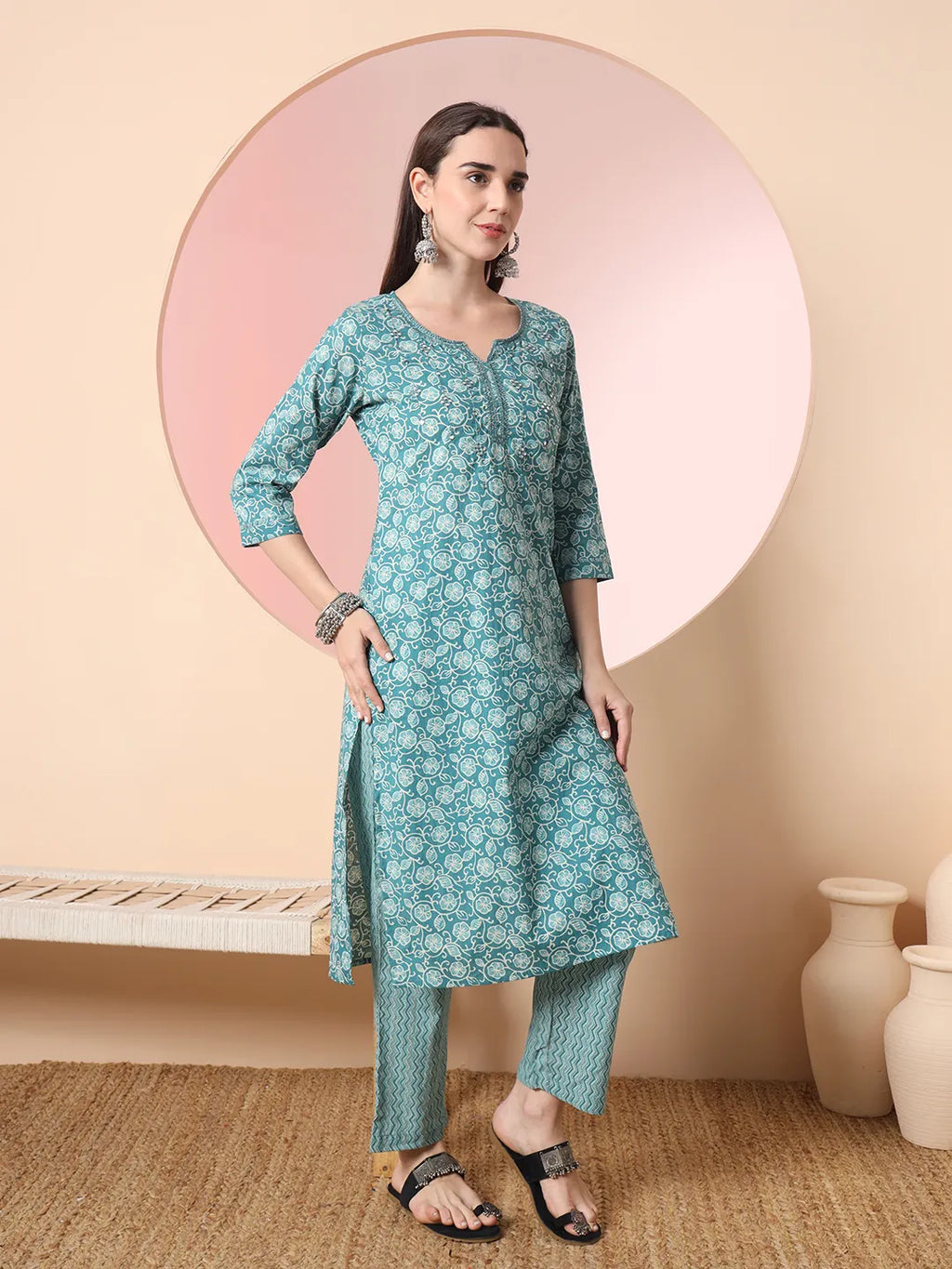 Yufta Green Pure Cotton Thread_Work Straight Kurta Dupatta Pant Set | Grocsy