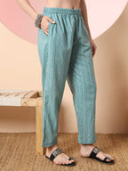 Yufta Green Pure Cotton Thread_Work Straight Kurta Dupatta Pant Set | Grocsy
