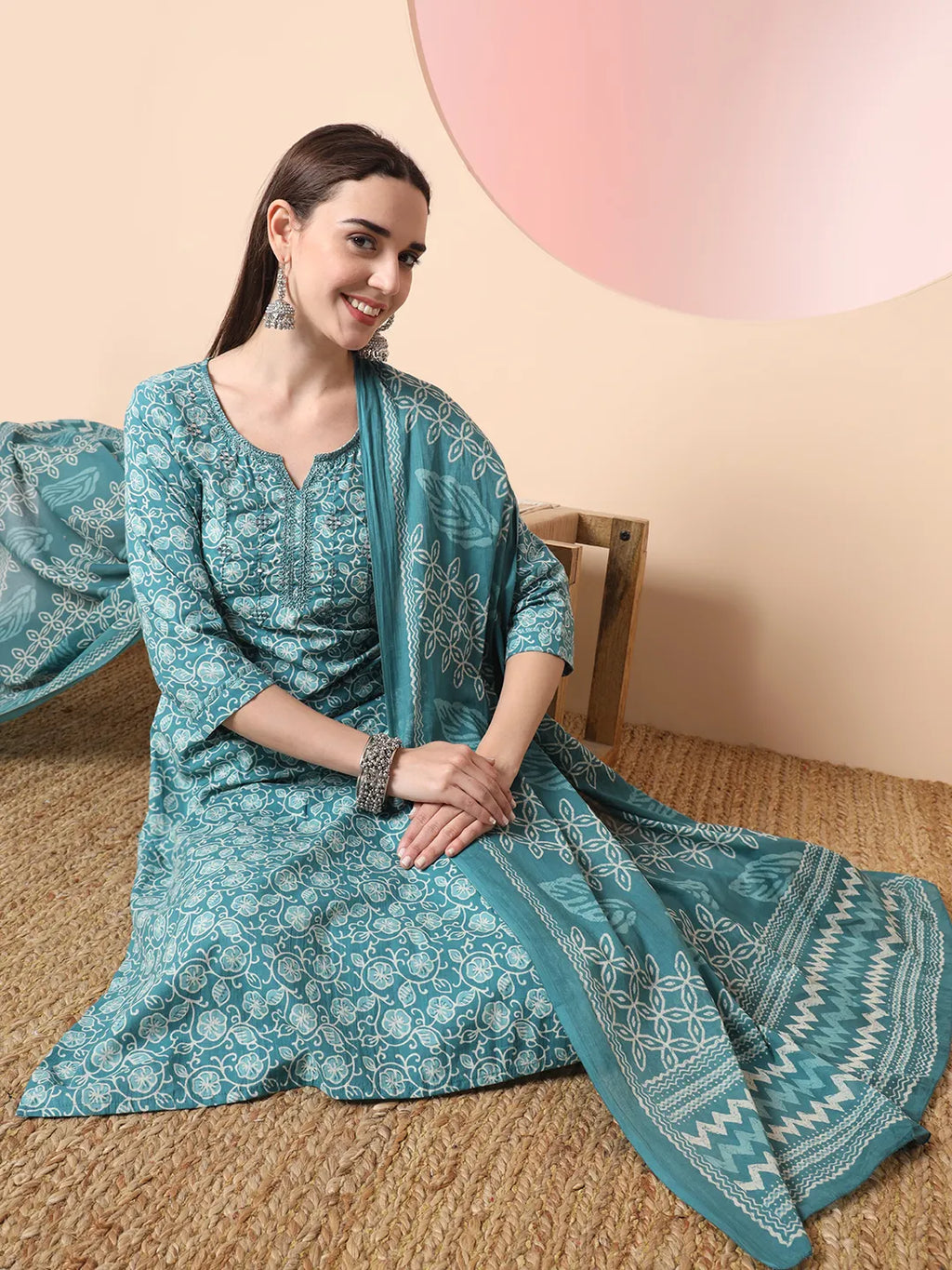 Yufta Green Pure Cotton Thread_Work Straight Kurta Dupatta Pant Set | Grocsy