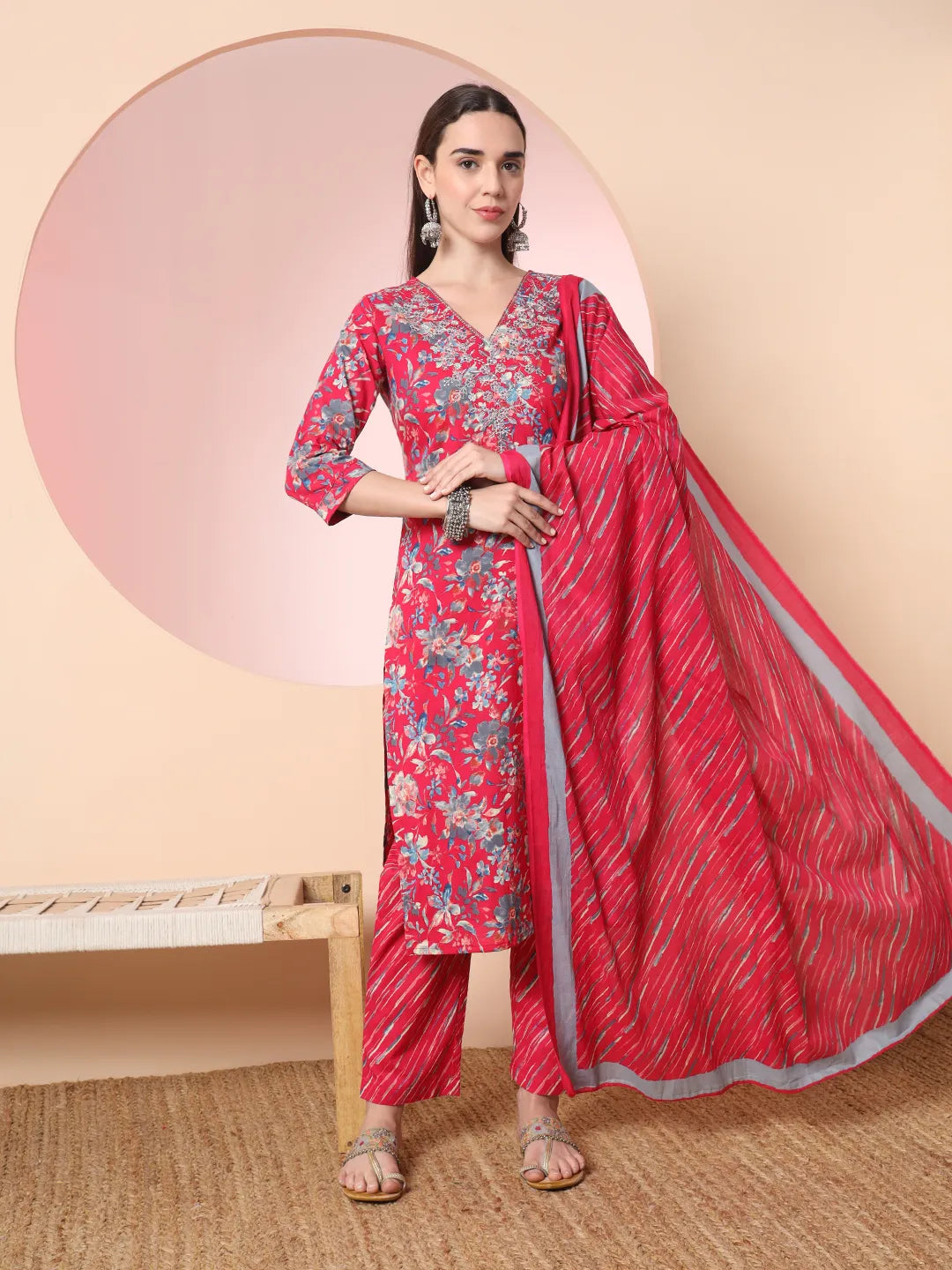 Yufta Pink Pure Cotton Thread_Work Straight Kurta Dupatta Pant Set | Grocsy