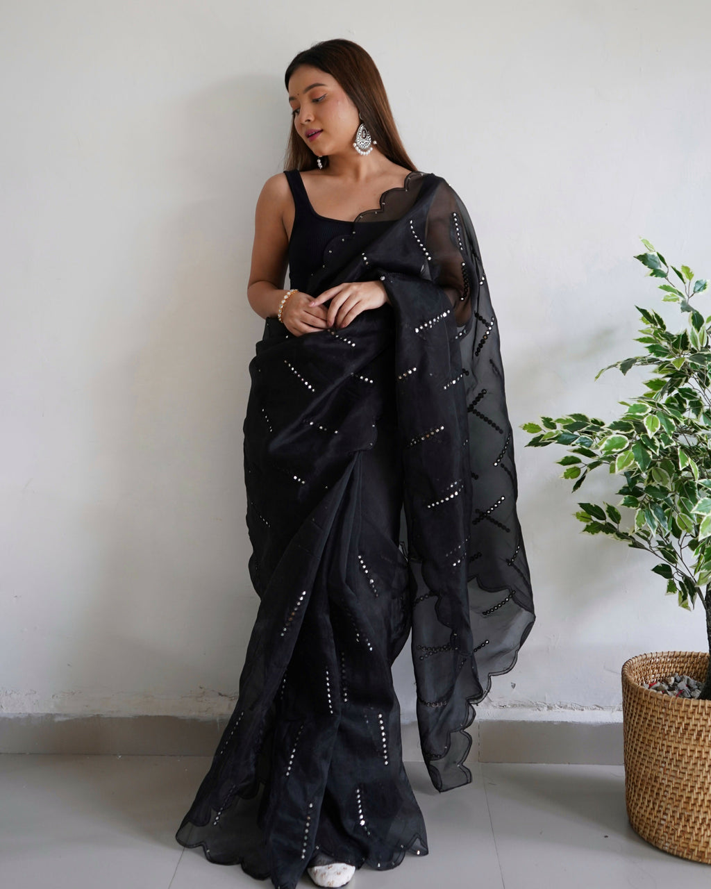 Vamsee Vika 9Mm Black Organza Saree | Grocsy