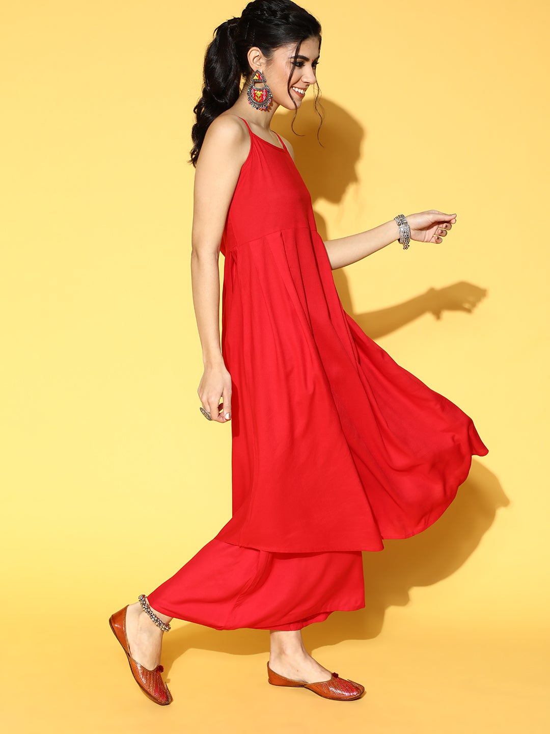 InWeave Strappy Set In Red With Organza Dupatta | Grocsy