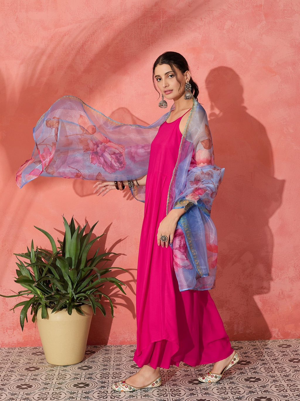 InWeave Fuchsia Strappy Set With Blue Fuchsia Organza Dupatta | Grocsy
